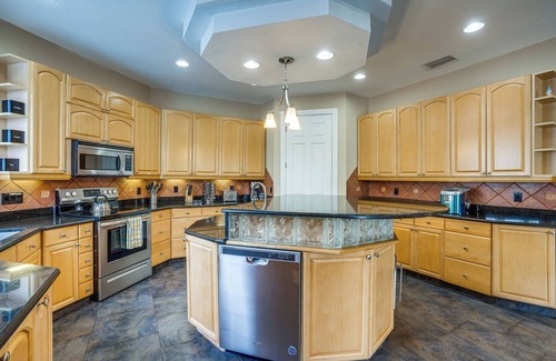 Caloosahatchee House | Pool & Boat Dock: Pet-Friendly Cape Coral Home