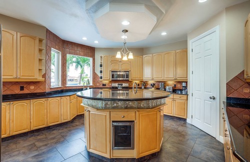 Caloosahatchee House | Pool & Boat Dock: Pet-Friendly Cape Coral Home