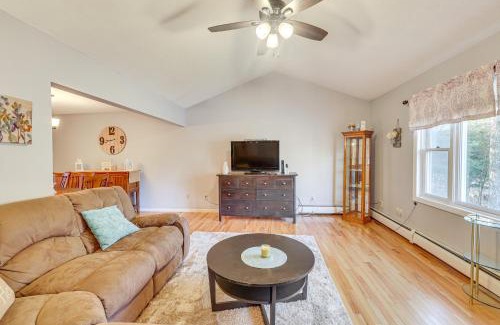 Naugatuck Apartment | Pool, Deck and Grill Spacious Apt in Naugatuck!