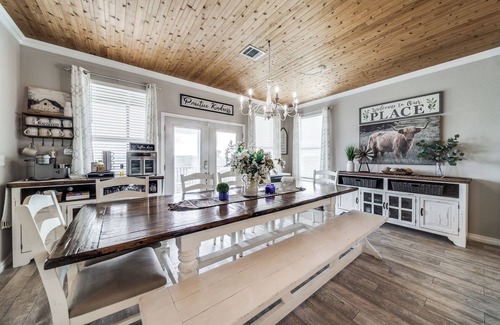 Helotes House | Pool, Game-room Clubhouse, Hot tub, Playground, Views, 5 bedrooms plus a loft