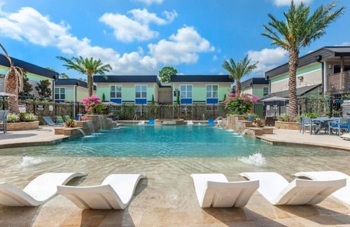 North Houston Apartment | Pool/gym/BBQ@theHeights, LongStayDiscount