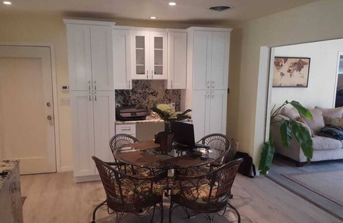 South Sarasota House | Pool Home close to Siesta Key # 1 beach and Downtown.