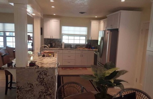 South Sarasota House | Pool Home close to Siesta Key # 1 beach and Downtown.