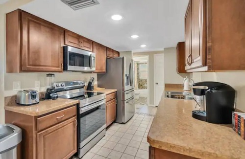 St. Petersburg - Clearwater House | Pool home, hot tub + huge fenced yard - family friendly!