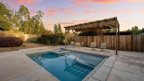 Sebastopol House | Pool Hot Tub Firepit Game Room Minutes from Sebastopol Russian River Baker Lane Retreat