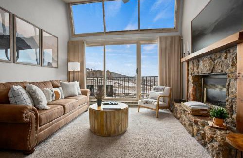 Steamboat Springs House | Pool, Hot Tub, Sauna, Ski In-Out, Amazing Ski Area Views, Top Floor Condo,