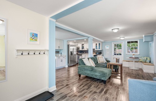 Crescent Beach Cottage | Pool, Hot Tub & Tiki Bar - Dog-Friendly Beach House in St. Augustine