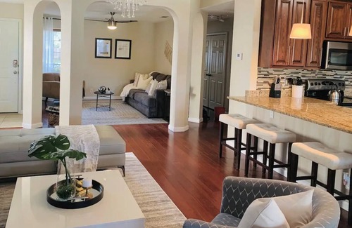 Helotes Apartment | Pool House Oasis Near Sea World, 6 Flags & Canterann