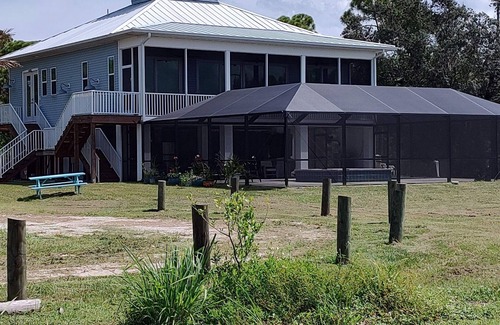 Bokeelia House | pool house on 2 acres