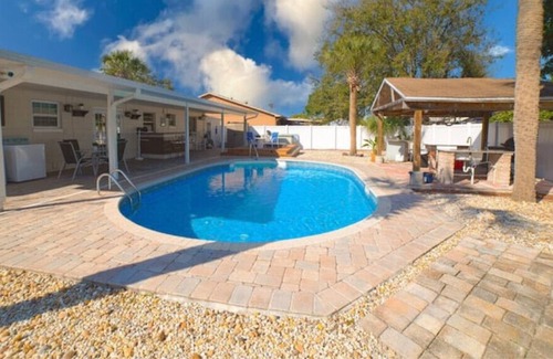 Oak Ridge House | Pool-Jacuzzi & Palm Trees/ 8 Universal/ 15 Disney