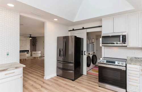 Northeast Pensacola House | Pool paradise in P'cola - Stylish, Dog-friendly home close to shopping & beach!