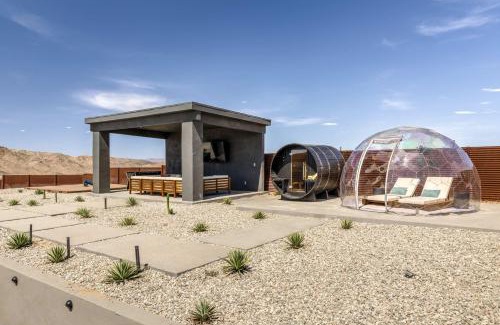 Twentynine Palms House | Pool-Pickleball-YogaDeck