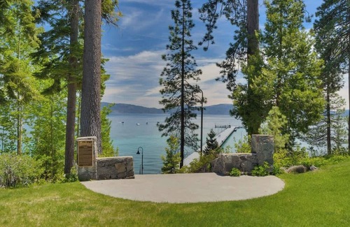 Tahoe Sierra Estates House | Pool|Pier|Beach|Tennis|Pickleball|Walk to Town