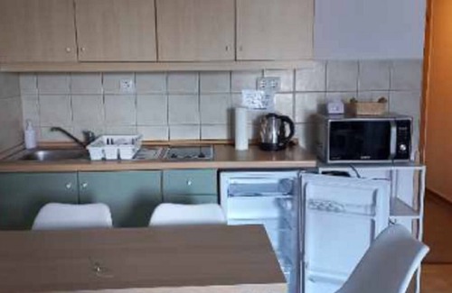 Zalakaros Condo | Pool&relax Apartman: Pihenés a Medencénél. Közvetlen Gyógy/élményfürdő Mellett