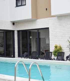 Vrdnik Apartment | POOL RESORT- Vila Lena- Studio 3