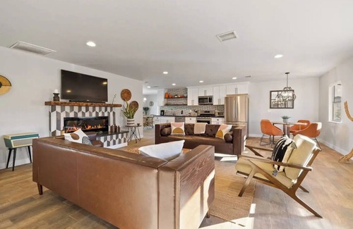 Joshua Tree House | Pool - Spa - Fire pit - Mins to JTNP - Villa Leona