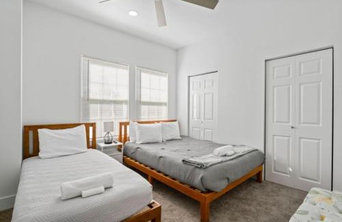 Indianapolis House | Pool table,Hot tub,Fenced yard,Garage Parking
