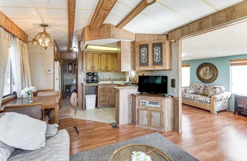 Desert Hot Springs House | Pool and Hot Springs Access Desert Oasis with Patio