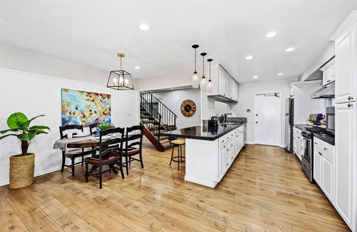 Monterey Park House | Pool Villa 4B3B - Double Master Suites - 2 FREE parking - BBQ/Hockey/Yard