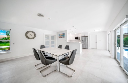 Coral Ridge Isles House | Pool+Waterfront! Close To Beach & Restaurants!