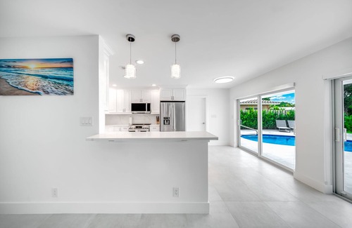 Coral Ridge Isles House | Pool+Waterfront! Close To Beach & Restaurants!