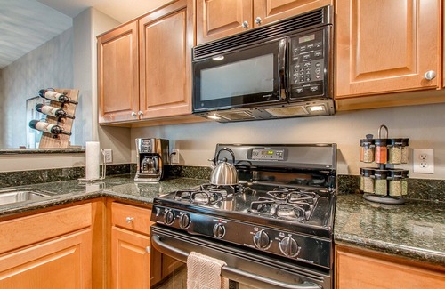 Village Fairways Condo | Poolside condo in Village at Grayhawk, 3br, 2 bath, 2nd floor unit