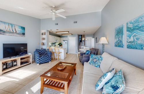 East End House | Poolside dog-friendly townhouse with partial Gulf views, on-site pool & grills