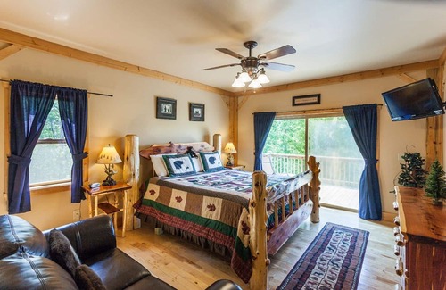Ellijay Cabin | Poolside Mountain Retreat - Hot Tub, Fire Pit/ Minimum Age Requirement of 25 yrs