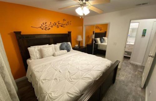Racquet Club West House | Poolside Palm Springs Getaway