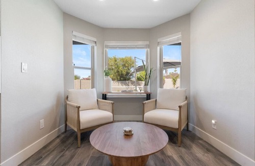 Paradise Valley Village House | Poolside Palms-PickleBall/BBall/Pool/Firepit/Golf