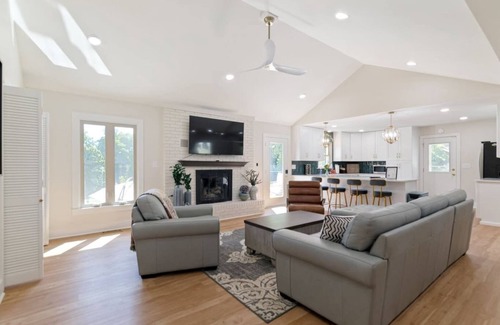 Winchester House | Poolside Paradise-Kayaks/SUPs, Private Pool, Billiards, Foosball