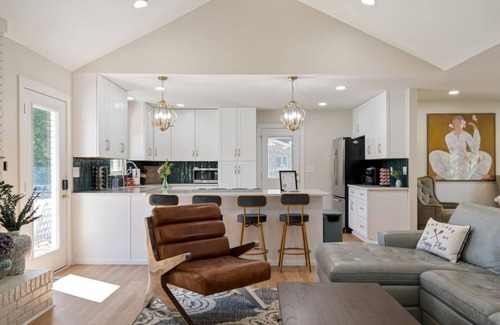 Winchester House | Poolside Paradise-Kayaks/SUPs, Private Pool, Billiards, Foosball