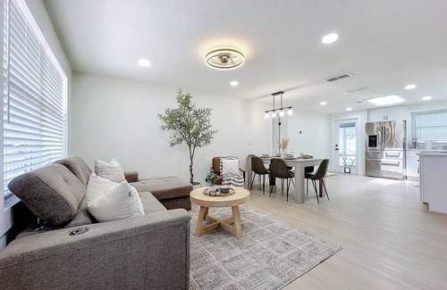 Bee Ridge House | Poolside Paradise Near Siesta Key Beach