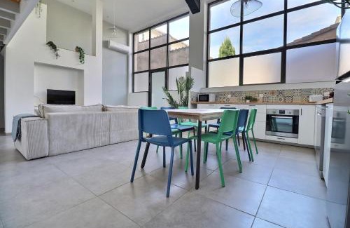 Chateauvert Apartment | Pop Centre