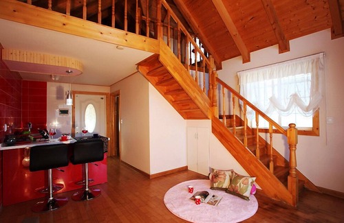 Sang House | Popcorn House Pension