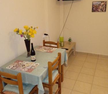 Nea Propontida House | Popi' s apartment 50 metres from the sea!