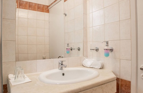 Gouvia Hotel | Popi Star