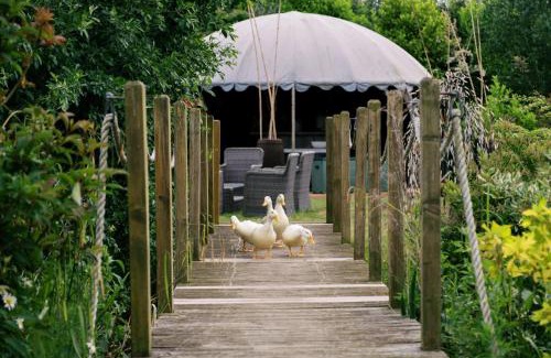 Redmile House | Poppie's Shepherd's Lodge Retreat & Wellness