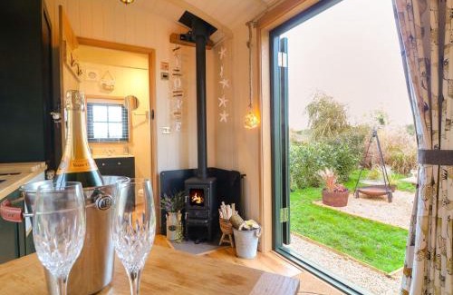 Redmile House | Poppie's Shepherds Hut at Shepherds Lodge Retreat and Wellness