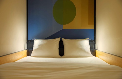 Amsterdam North Hotel | Poppies