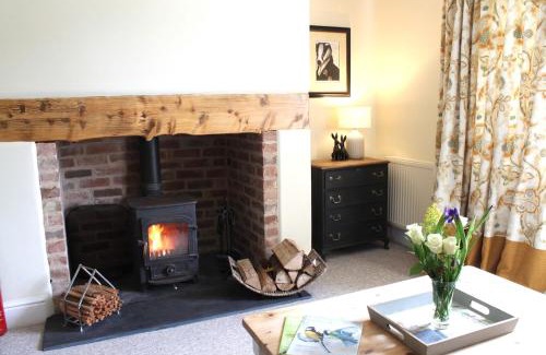 Newton Saint Cyres House | Poppys Cottage