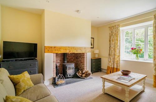 Newton Saint Cyres House | Poppys Cottage