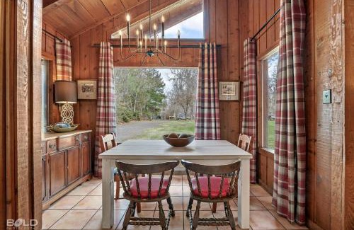 Uncertain House | Popular & Available Kayaks & Canoes Outdoor Dining