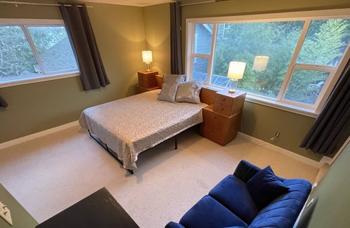 North Saanich Apartment | Porpoise Point: private 2 bedroom mid-century modern suite @ seaside sanctuary