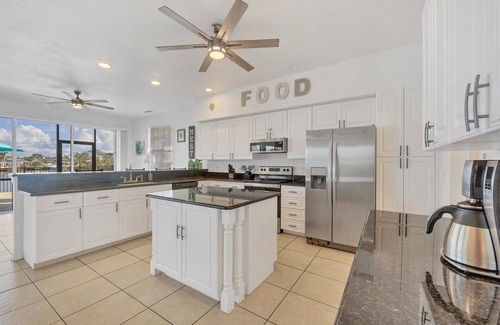 Port Charlotte House | Port Charlotte 4 Bedroom Pool Vacation Home on Canal