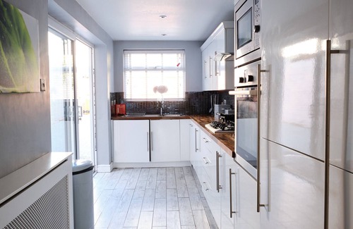 Ramsgate House | Port front on property Paragon!