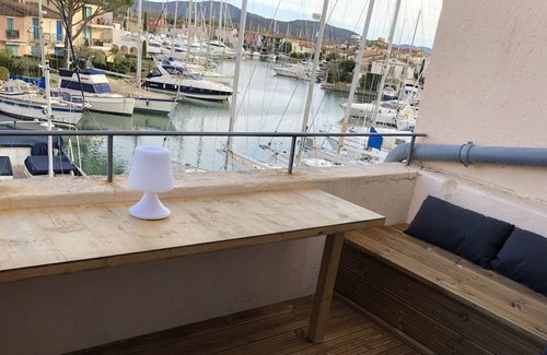 Port Grimaud Apartment | Port Grimaud view on the canals