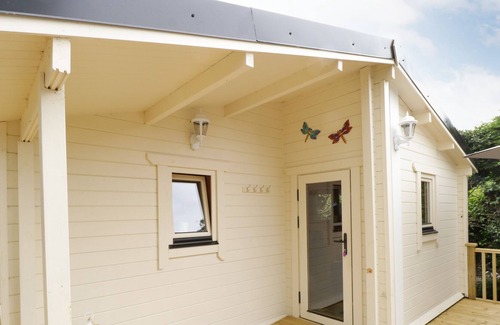 Athlone Cottage | PORT HERON LODGE, pet friendly in Glasson, County Westmeath