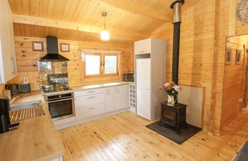 Athlone Cottage | PORT HERON LODGE, pet friendly in Glasson, County Westmeath