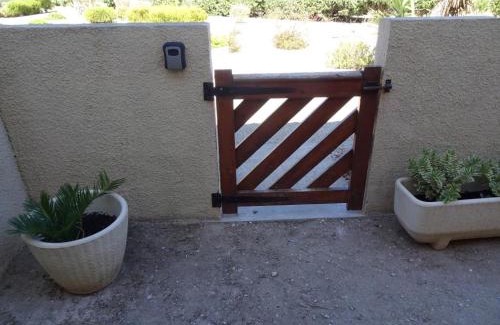 Leucate Apartment | Port Leucate F2 rdc plage 10 mètres, 25 m2, 5 personnes